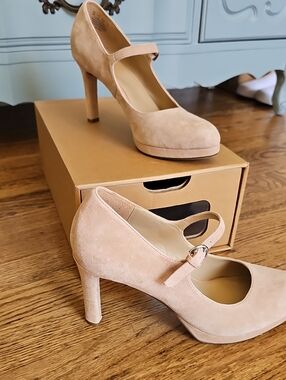 Natualizer Mary Jane Heels
